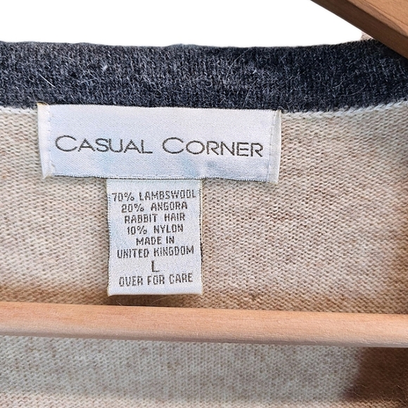 VTG Casual Corner Womens Lambswool Angora V-Neck Cardigan Large Beige Grunge 90s - Picture 12 of 12